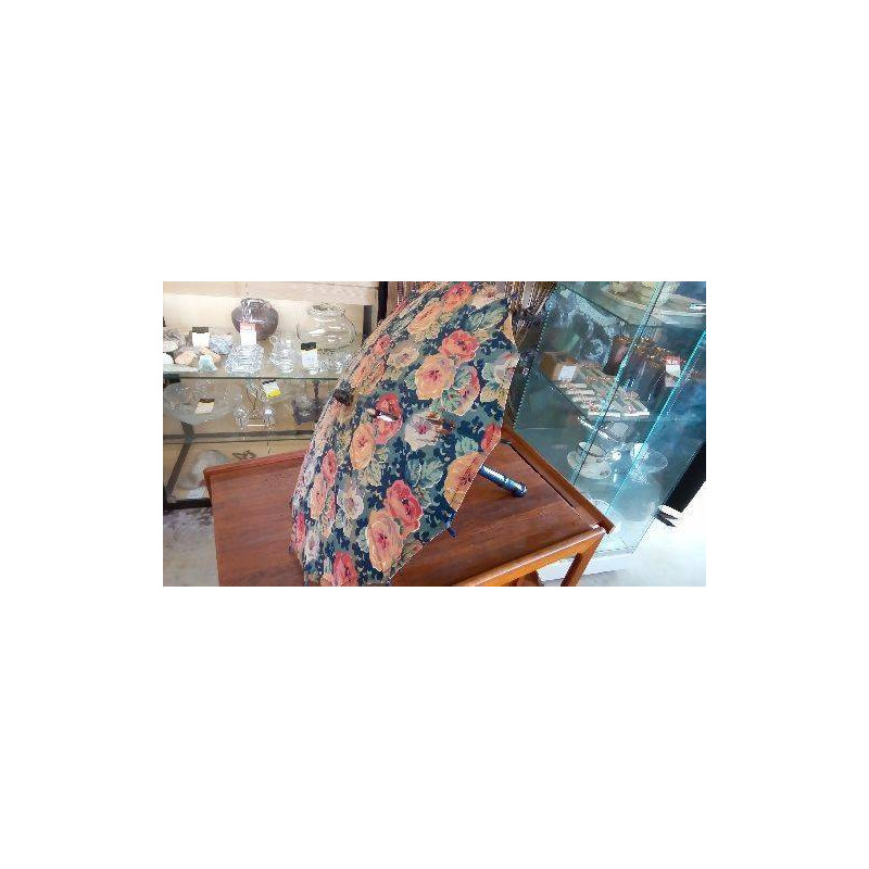 OMBRELLE EN L\'ÉTAT