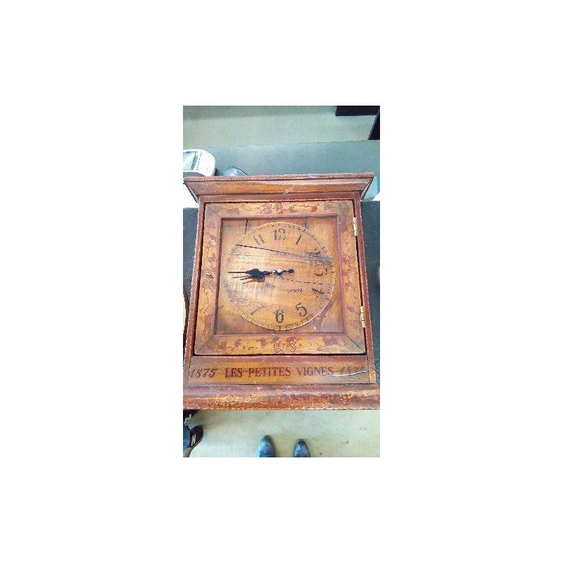 HORLOGE SUR BOITE