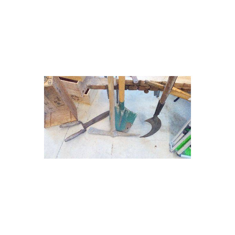 OUTIL DE JARDIN L UNITÉ