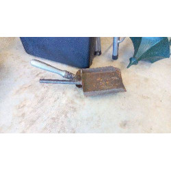 PELLE À CHARBON L UNITÉ