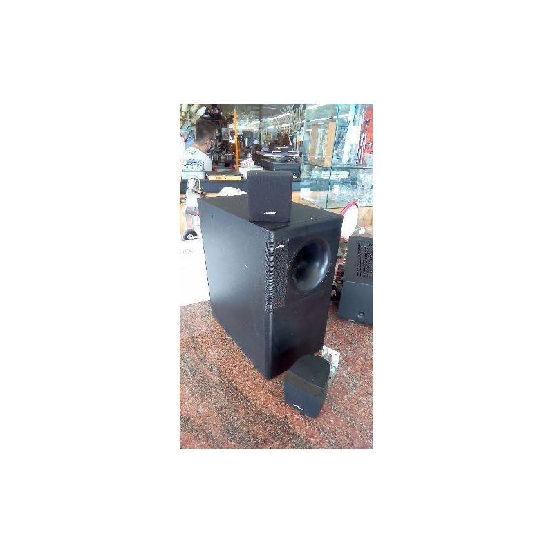 CAISSON DE BASSE ET 2 SATELLITES BOSE