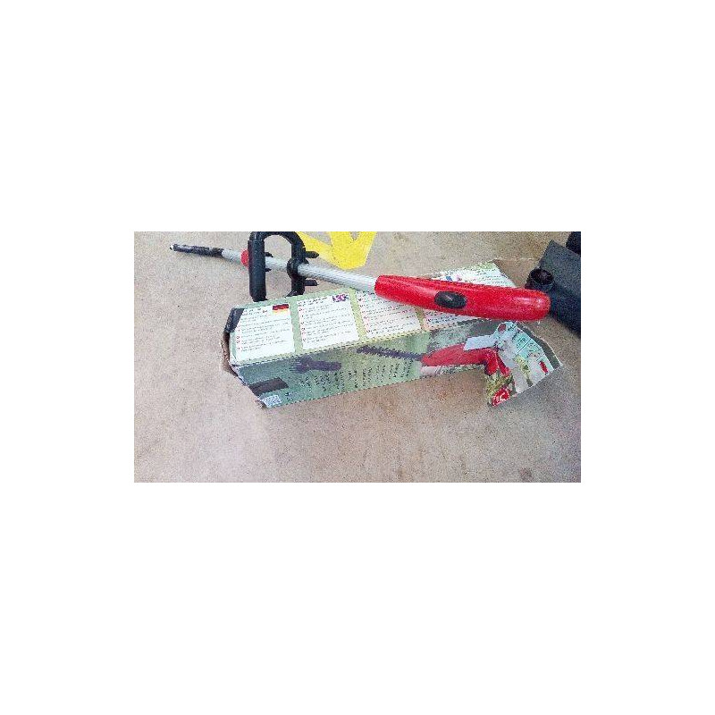 COUPE BORDURE TAILLE HAIE À ACCU