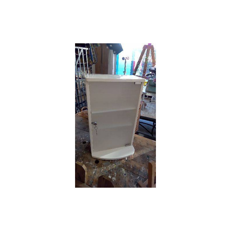 ARMOIRE DE PHARMACIE