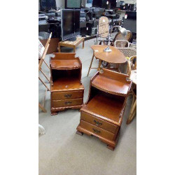 PAIRE DE CHEVETS ANGLAIS