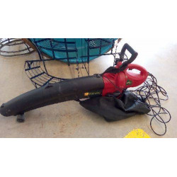 SOUFFLEUR ASPIRATEUR FEUILLES