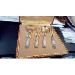 SERVICE À FRIANDISE MÉTAL...