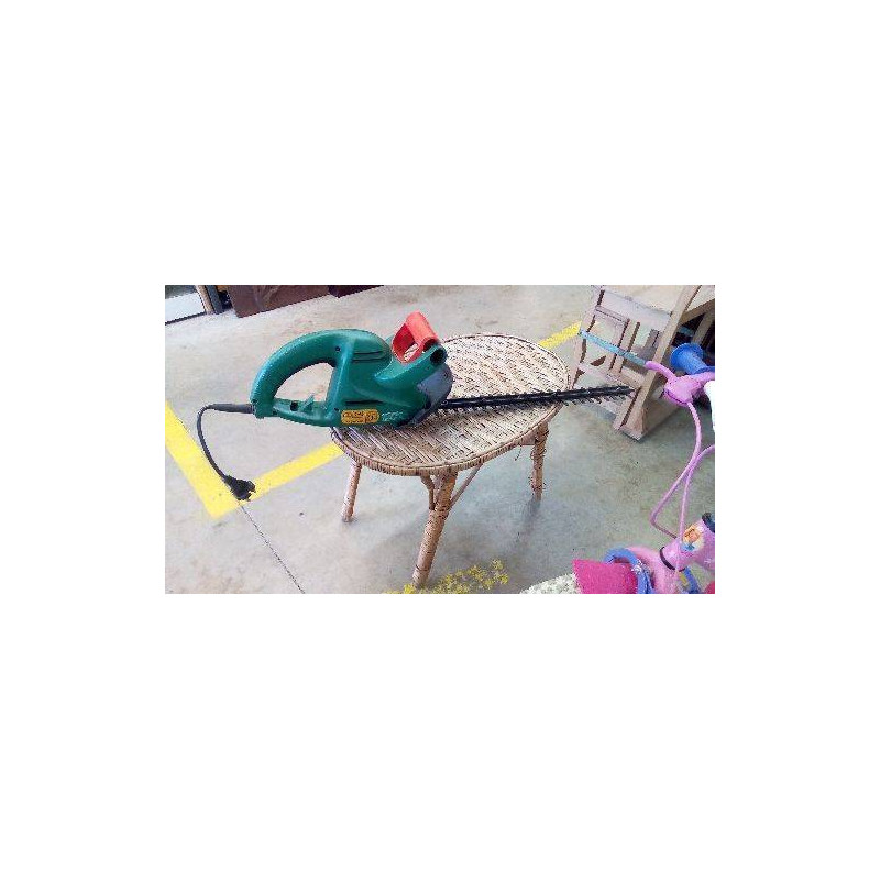 TAILLE HAIE ÉLECTRIQUE BLACK ET DECKER