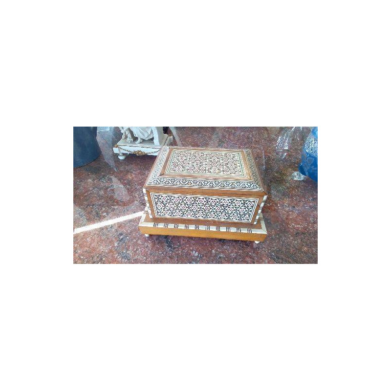 BOÎTE À CIGARETTES MARQUETEE ORIENTALE