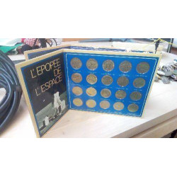 COLLECTION DE MÉDAILLES...