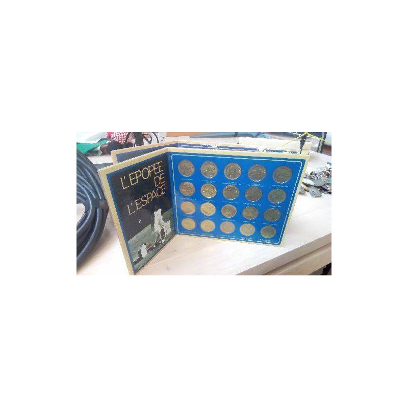 COLLECTION DE MÉDAILLES SHELL X2