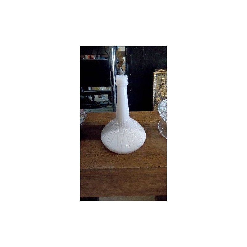 VASE SOLIFLORE OPALINE