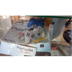 CONSOLE PS1 AVEC 2 MANETTES