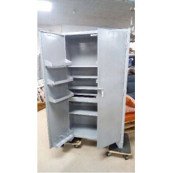 BUFFET DE SINISTRÉS...