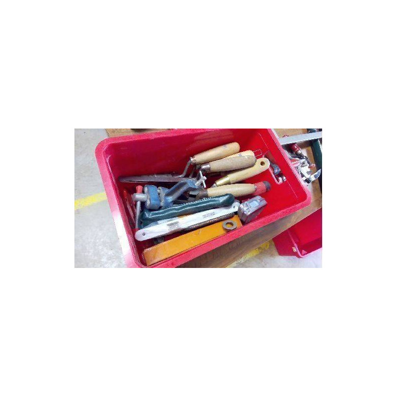 LOT 17 OUTILS BRICOLAGE