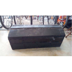 COFFRE ANCIEN BOIS ET PEAU...