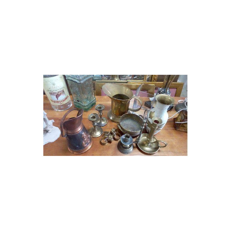 VASE OU OBJET CUIVRE