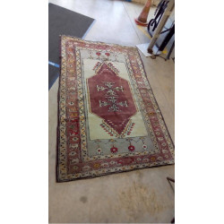 PETIT TAPIS LAINE ORIENTAL...