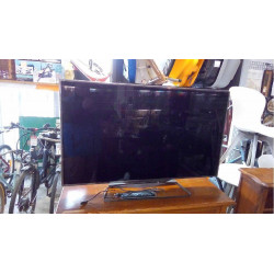 ÉCRAN PHILIPS 112CM
