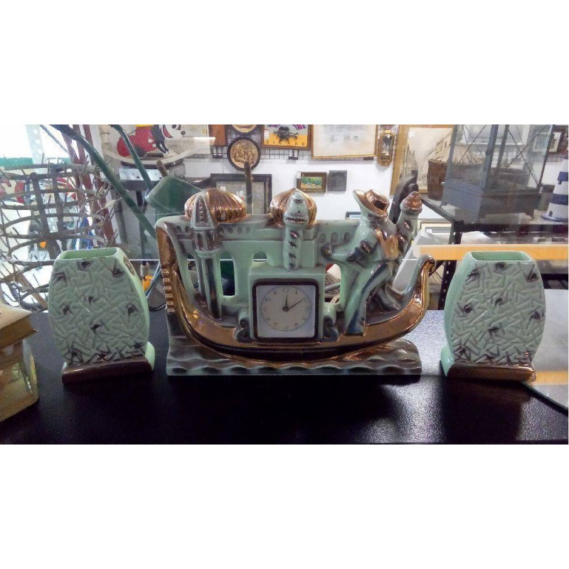 PENDULE FAIENCE VERTE DORÉE KITCH