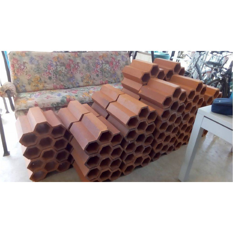 BRIQUE À VIN TERRE CUITE