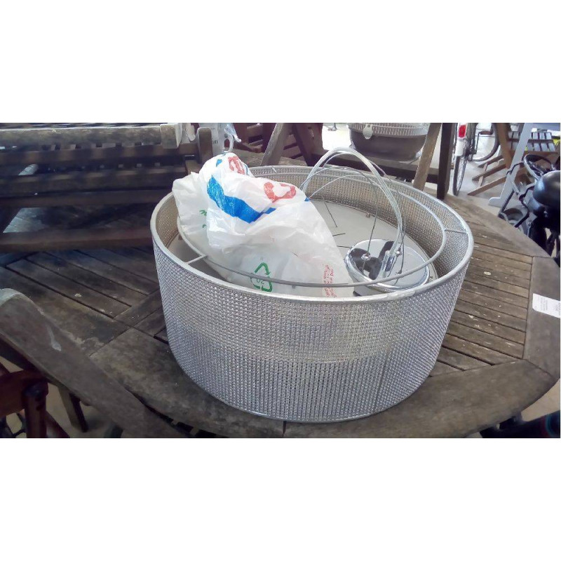 PLAFONNIER AVEC PAMPILLES EN RÉSERVE