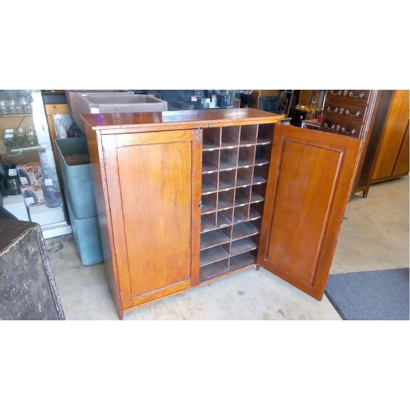 MEUBLE À FANIONS TECK ANGLAIS ANCIEN