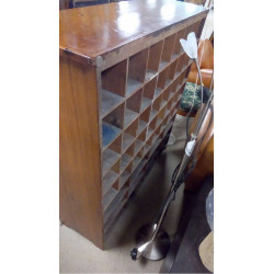 MEUBLE À FANIONS TECK ANGLAIS ANCIEN