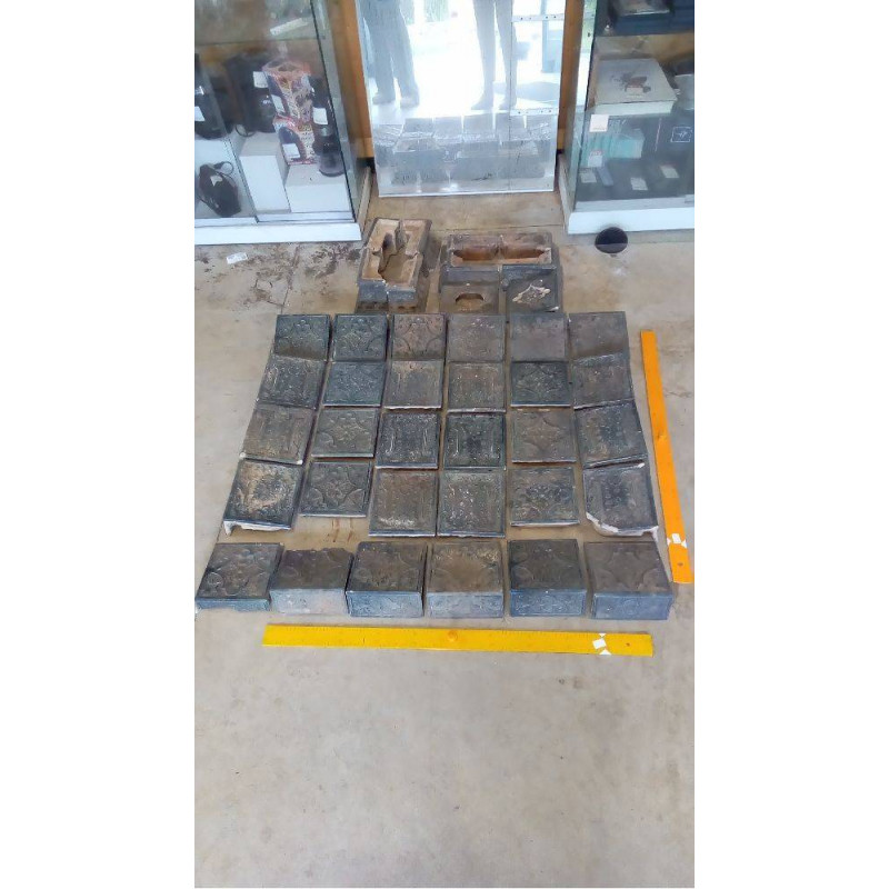 ENSEMBLE DE TERRES CUITES VERNISSÉES POELE DE MASSE