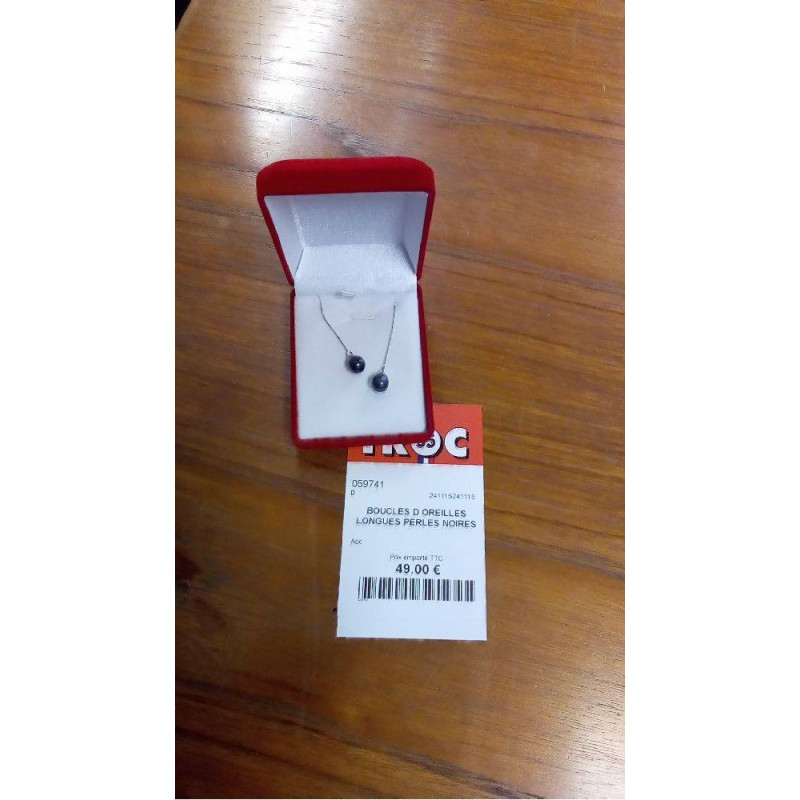 BOUCLES D OREILLES LONGUES PERLES NOIRES