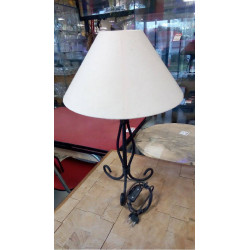 LAMPE FER FORGÉ