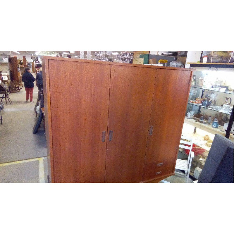 ARMOIRE VINTAGE TECK