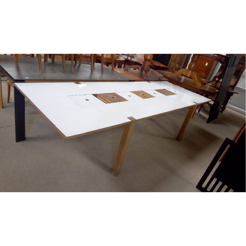 TABLE DE DESIGNER 290X100 AVEC NOMBREUX RANGEMENTS