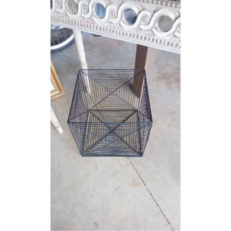 CACHE POT FILS NOIRS