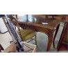 TABLE BUREAU STYLE LOUIS XV  1 TIROIR