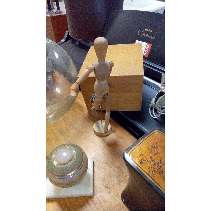 MANNEQUIN POSTURE O\'CÉDAR