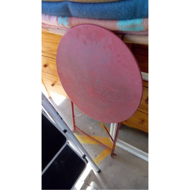 TABLE PLIANTE TÔLE ROUGE