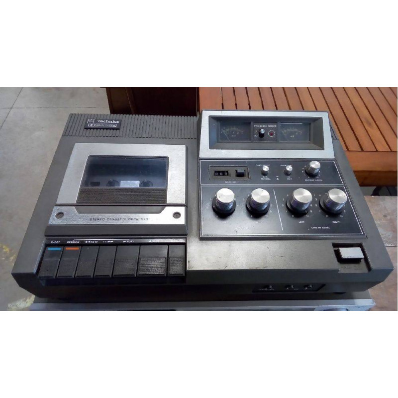 LECTEUR K7  TECHNICS VINTAGE (BOUTONS EN RÉSERVE)