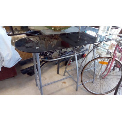 MANGE DEBOUT VERRE NOIR