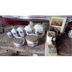 7 POTS EPICES AVEC MOULIN...