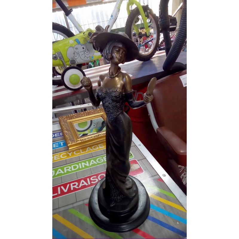 STATUETTE FEMME AU MIROIR
