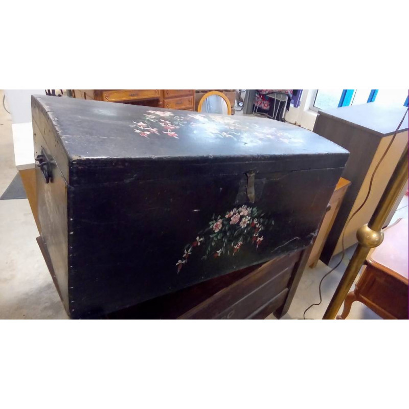 COFFRE ANCIEN PEINT FLEURS