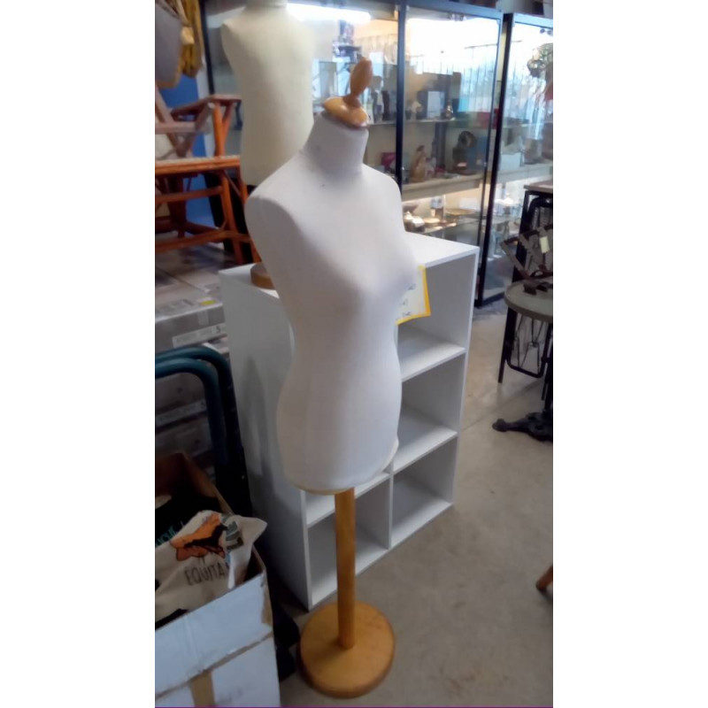 MANNEQUIN FEMME