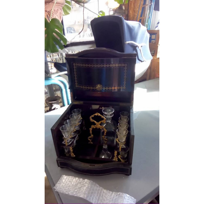 CAVE À LIQUEUR INCOMPLÈTE ( MANQUE VERRERIES)