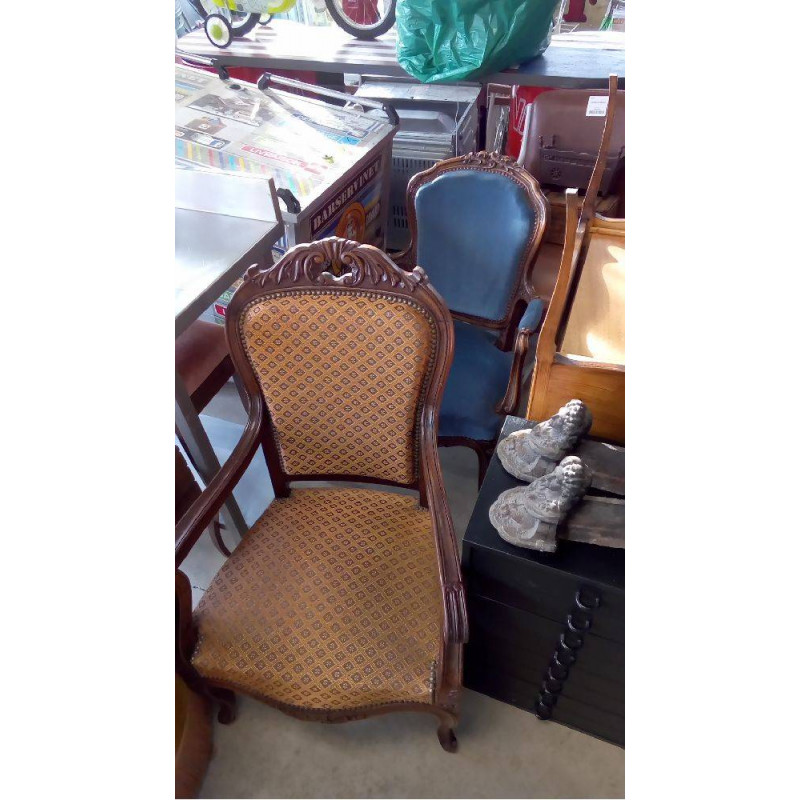 FAUTEUIL DE STYLE TAPISSÉ