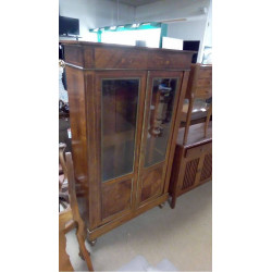 VITRINE BIBLIOTHÈQUE...