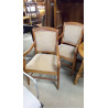 PAIRE DE FAUTEUILS À CROSSE MERISIER
