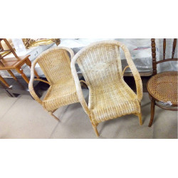 PAIRE DE FAUTEUILS ROTIN À...