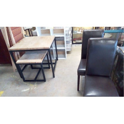 TABLE CARRÉE BOIS EXOTIQUE...