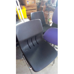 CHAISE PLASTIQUE