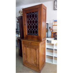 VITRINE AVEC VITRAUX